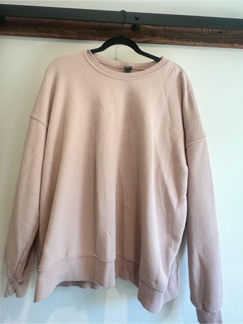 Womens Crewneck Sweatshirt in Blush Pink